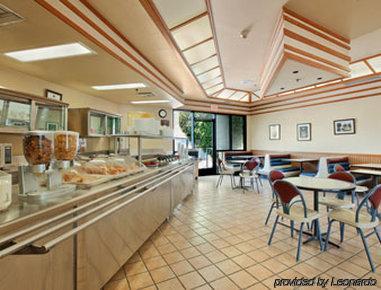 Days Inn & Suites By Wyndham Fullerton Restaurant foto